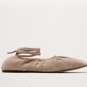 Banana republic RUCHED SUEDE BALLET FLAT